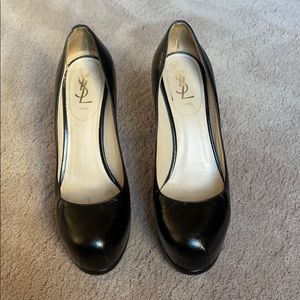 Yves Saint Laurent Rive Gauche Black Leather Pumps